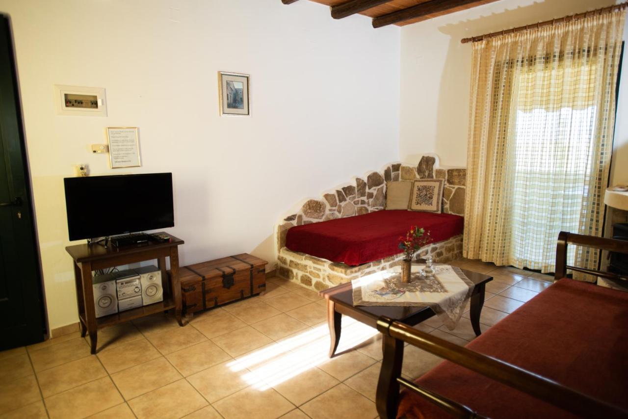 Sivas Apartments-Studios,Sigelakis With Very Nice View Exteriör bild